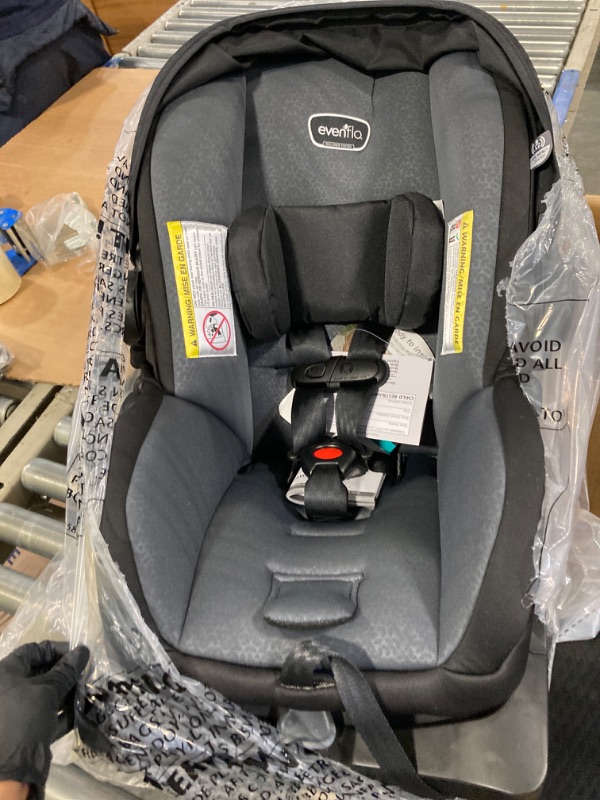 Photo 1 of Evenflo LiteMax 35 Infant Car Seat, Lightweight, Extended Use, Belt Lock-Off, Ergonomic Handle Standard Knoxville Gray
