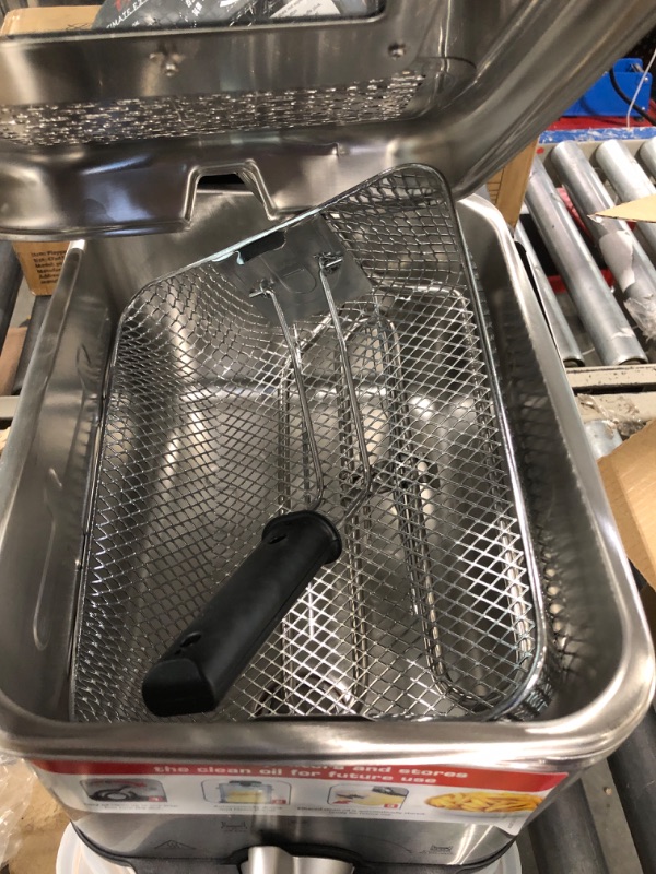 Photo 3 of ** use for parts**
T-fal 3.5L Deep Fryer with Basket, 1700W, Oil Filtration, Temp Control, Digital Timer, Dishwasher Safe Parts
