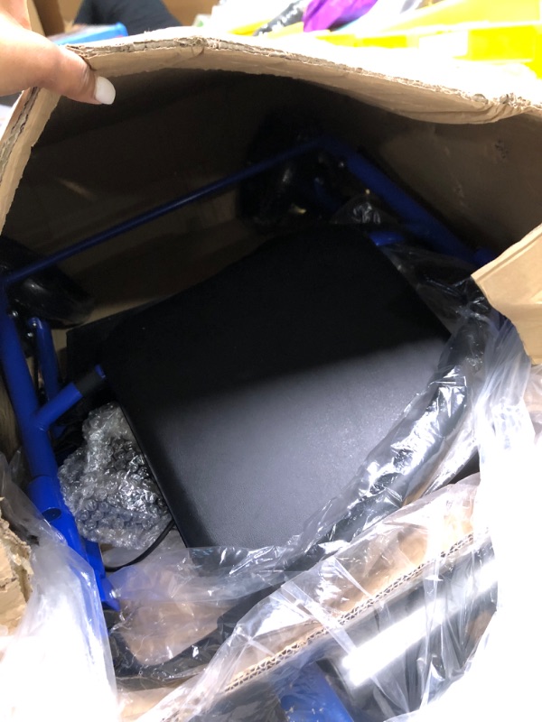 Photo 1 of Drive Medical 10257BL-1 4-Wheel Rollator Walker With Seat & Removable Back Support, Blue