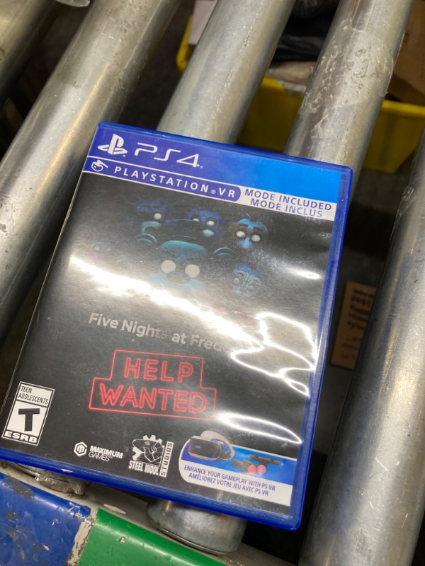 Photo 3 of Five Nights at Freddy's: Help Wanted (PS4) and Security Breach Bundle PlayStation 4 Five Nights at Freddy's + Security Breach