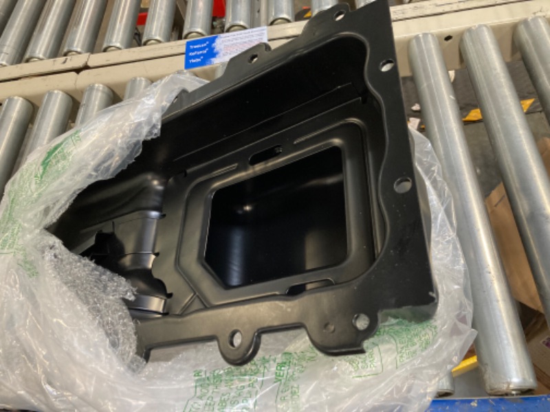 Photo 2 of Dorman 264-044 Engine Oil Pan Compatible with Select Ford/Lincoln Models