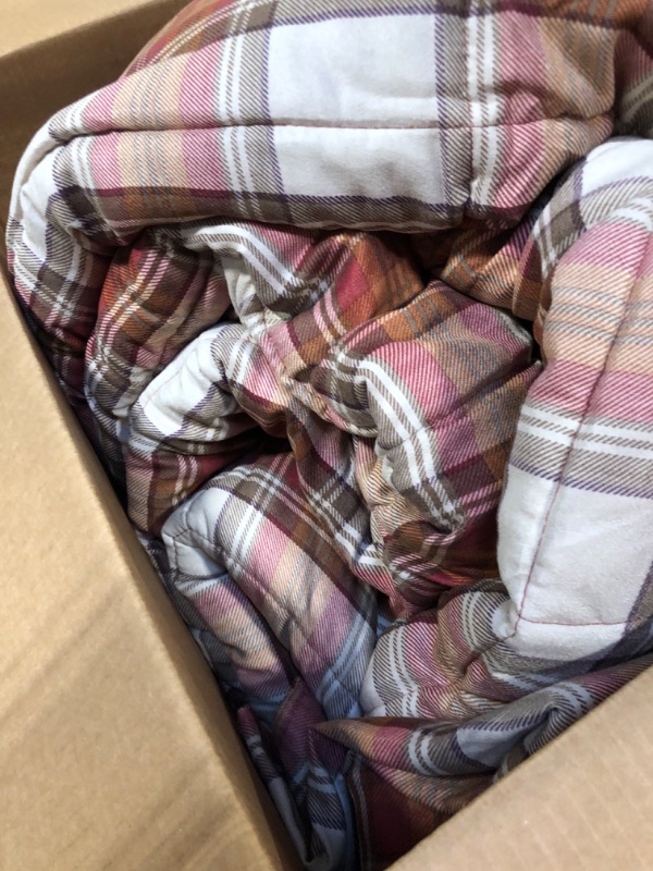 Photo 3 of 
Eddie Bauer - Comforter Set, Reversible Alt Down Bedding with Matching Shams, Breathable Home Decor for All Seasons (Edgewood Red/Beige, Queen)