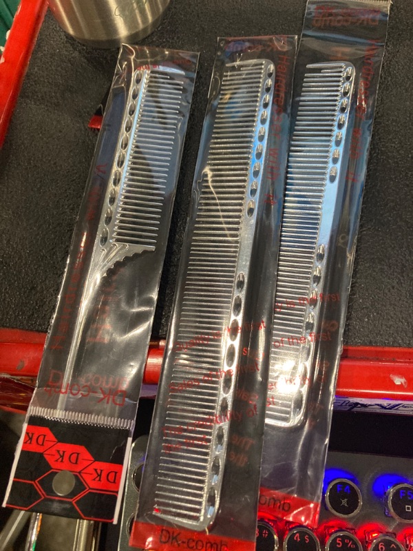 Photo 1 of 4 Types Professional Aluminum Dressing Comb Metal Comb Cutting Combs Set for Barber Hair Styling, Included Fine Cutting Comb, Rat Tail Comb, Detangling Comb, Handle Comb - Silver