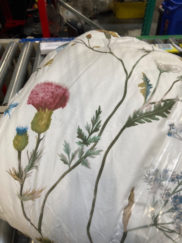 Photo 1 of SLEEPBELLA Queen Size Comforter Set White and Yellow Floral Pattern 600 Thread Count Cotton Fabric
