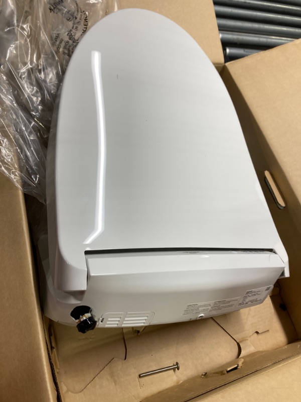 Photo 7 of *** NOT FUNCTIONAL**** SELLING AS PARTS*****
Toto SW3036R-01 K300 Washlet Elongated Standard Connect Electronic Bidet Toilet Seat44 Cotton White