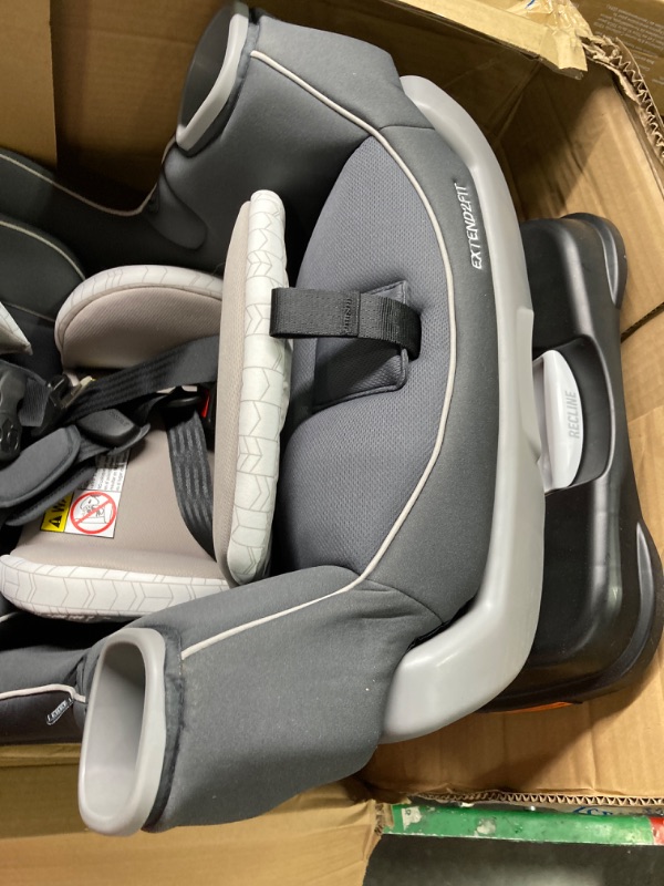 Photo 1 of Graco Extend2Fit Convertible Car Seat | Ride Rear Facing Longer with Extend2Fit, Redmond 2-in-1 Redmond
