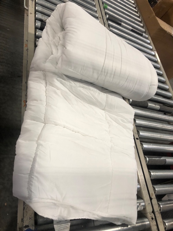 Photo 1 of 224x234 white mattress comforter 