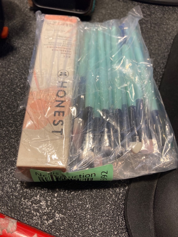 Photo 1 of Bundle:
$27: Honest Beauty CC Tinted Moisturizer with Vitamin C and Blue Light Defense - SPF 30 - 1.0 fl oz
$5: Cosmetic Makeup Brushes Set Eyeshadow Lip Brush for Beautiful Female (Green+Black)