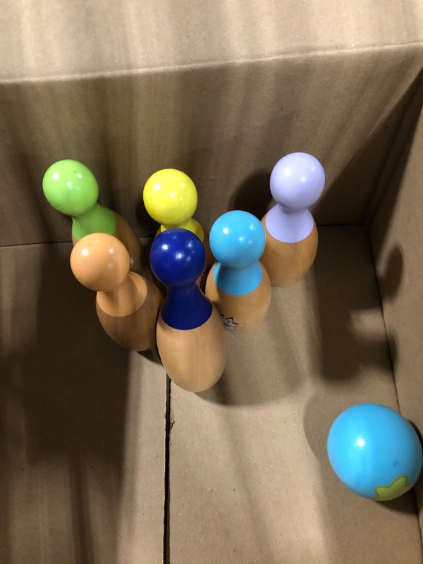 Photo 2 of BLUEY – Wooden Bowling “Skittles” Set, Indoor & Outdoor Bowling Play, 6 Pins and 1 Bowling Ball – FSC Certified for Children 3 Years and Up, Medium