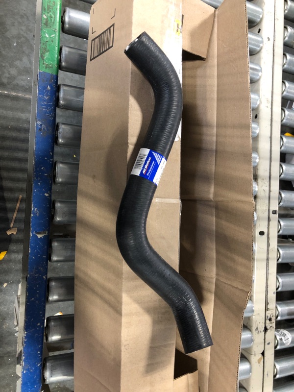 Photo 2 of ACDelco Gold 24372L Molded Upper Radiator Hose