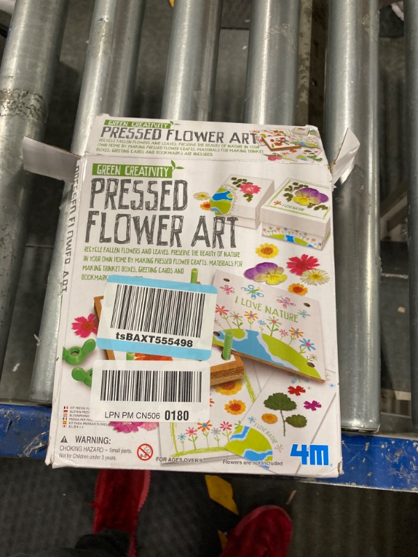 Photo 2 of 4M Green Creativity Pressed Flower Art Kit, Recycle Flowers Art & Crafts DIY Kit, For Boys & Girls Ages 5+