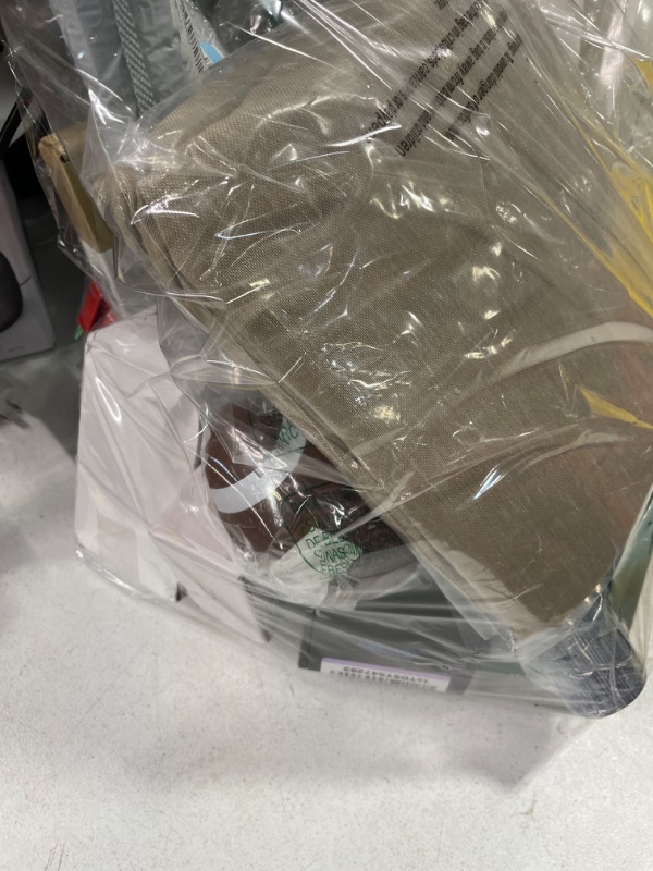 Photo 1 of 
MIXED VARIETY OF MYSTERY ITEMS

***AS IS / NO RETURNS -  FINAL SALE***

