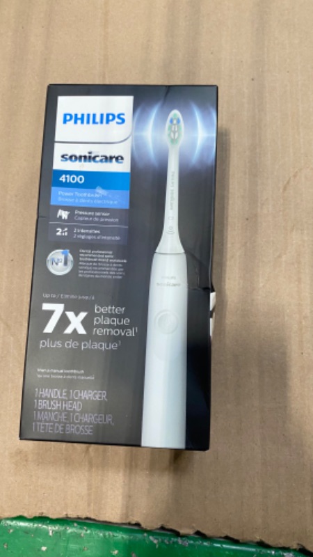 Photo 2 of ** MISSING BRUSH HEAD** Philips Sonicare 4100 Power Toothbrush, Rechargeable Electric Toothbrush with Pressure Sensor, White HX3681/23 White New 4100