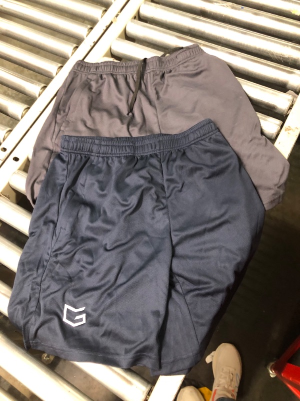 Photo 2 of G Gradual Men's 7" Workout Running Shorts Quick Dry Lightweight Gym Shorts with Zip Pockets