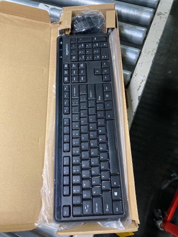 Photo 1 of HP 330 Wireless Keyboard and Mouse Combo - 2.4 Ghz Wireless USB Receiver - Chiclet Keys, 12 Keyboard Shortcuts - 1600 DPI Multi-Surface Mouse - LED Num Lock, Caps Lock, Scroll Lock (2V9E6AA)