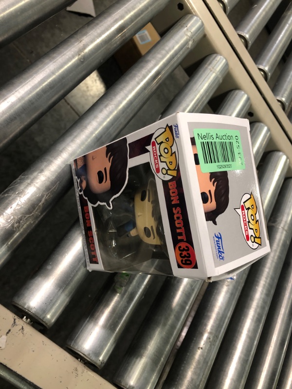 Photo 2 of Funko Pop! Rocks: AC/DC - Bon Scott