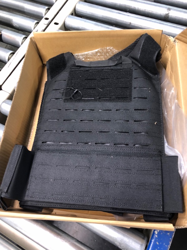 Photo 1 of EVERLIT Adjustable Weighted Vest 14 Lbs/ 20 Lbs, Weight Included, for Body Weight Training Fitness Workout Running for Men Women Black 18 Lbs