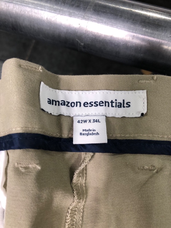 Photo 2 of Amazon Essentials Men's Classic-Fit Stretch Golf Pant (Available in Big & Tall)