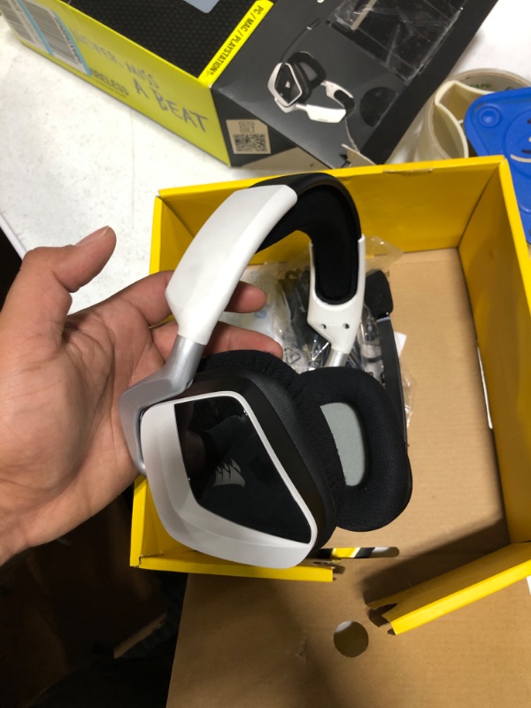 Photo 2 of Corsair VOID RGB ELITE Wireless Gaming Headset - 7.1 Surround Sound - Discord Certified - iCUE Compatible - PC, Mac, PS5, PS4 - White VOID RGB ELITE WIRELESS White