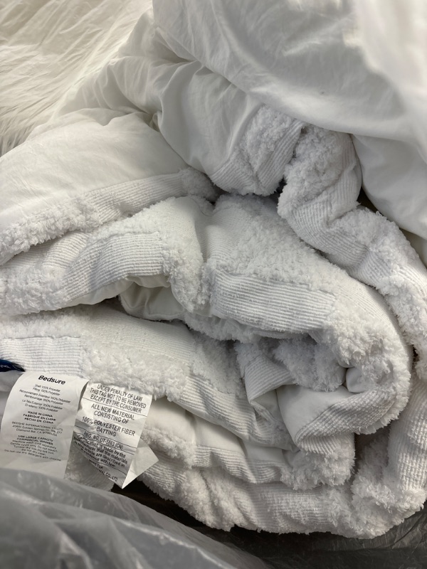 Photo 1 of Bedsure King Size Comforter Set White, Boho Tufted Bedding Comforter Set, Checkered Farmhouse Shabby Chic Bed Set, 3 Pieces, 1 Plaid Geometric Comforter and 2 Pillow Shams King 05 - White - Tufted Checkboard