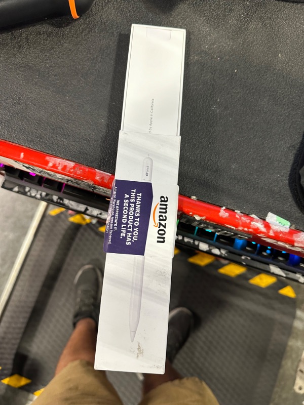 Photo 1 of Apple Pencil (USB-C) 