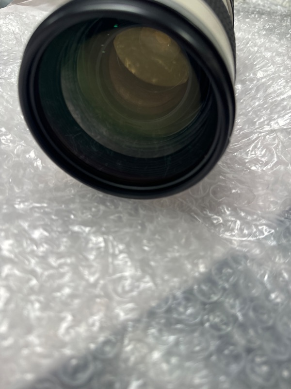 Photo 3 of ***DAMAGED GLASS*** Canon EF 70-200mm f/2.8L is II USM Telephoto Zoom Lens for Canon SLR Cameras (Renewed)