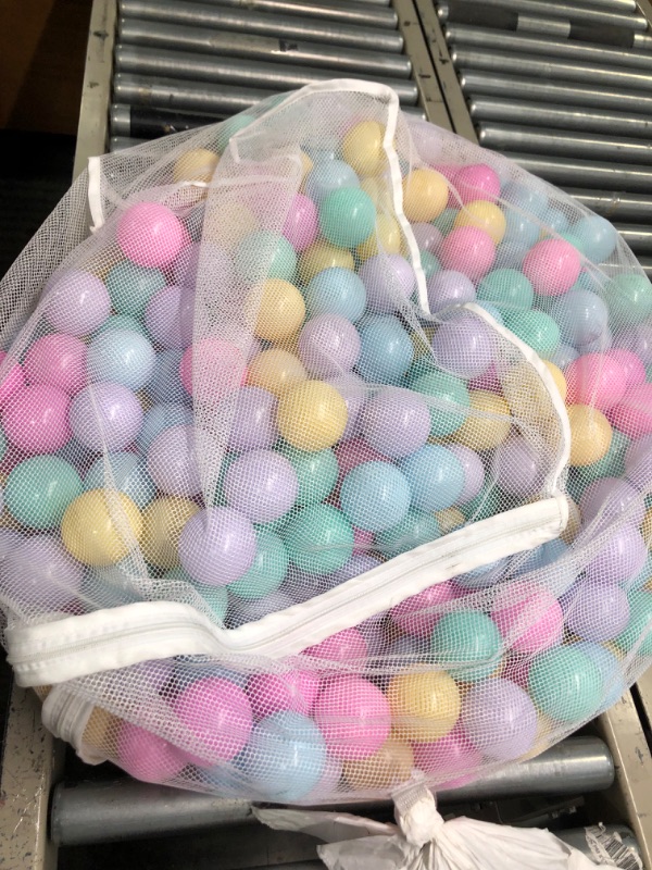 Photo 1 of Amazon Basics BPA Free Crush-Proof Plastic Ball, Pit Balls with Storage Bag, Toddlers Kids 12+ Months, Pack of 400 Balls, 6 Pastel Colors