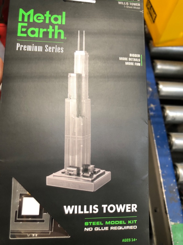 Photo 1 of Fascinations Metal Earth Premium Series Willis Tower (Sears Tower) 3D Metal Model Kit