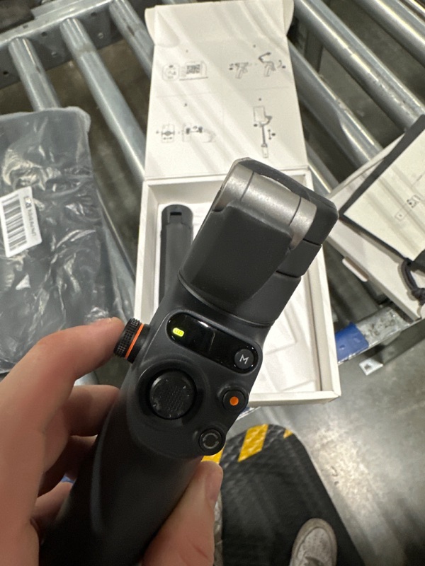 Photo 2 of DJI Osmo Mobile 6 Smartphone Gimbal