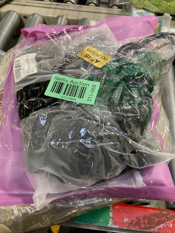 Photo 1 of ***BUNDLED BAG OF  ***
***AS IS / NO RETURNS -  FINAL SALE***
