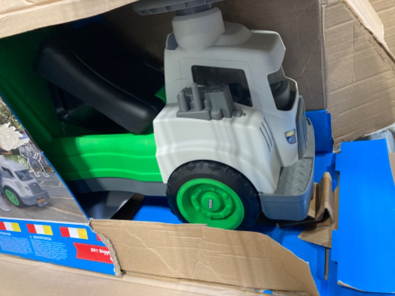 Photo 2 of **Cracked** tle Tikes Dirt Diggers Garbage Truck Scoot Ride On with Real Working Horn and Trash Bin for Themed Roleplay for Boys, Girls, Kids, Toddlers Ages 2 to 5 Years