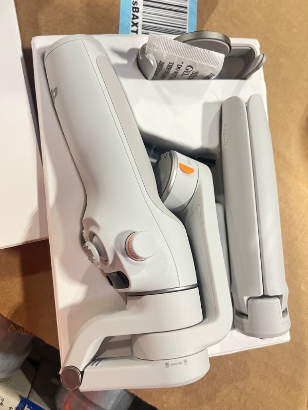 Photo 1 of *** NOT FUNCTIONAL**** SELLING AS PARTS*****DJI Osmo Mobile 6 Platinum Gray Smartphone Gimbal Stabilizer Extension Rod Android & iOS
