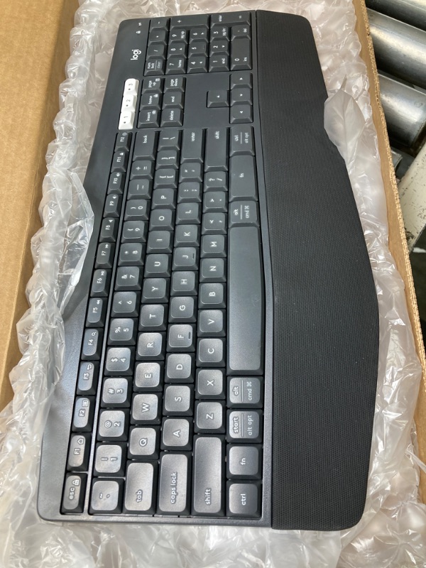 Photo 1 of **no mouse**Logitech MK850 Performance Wireless Keyboard and Mouse Combo