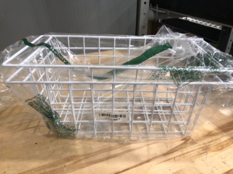 Photo 1 of 2 white small baskets