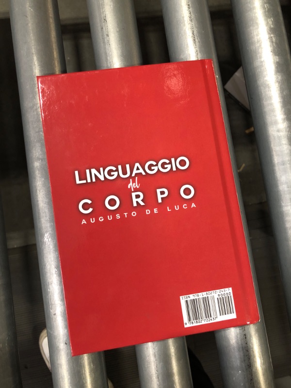 Photo 4 of (READ FULL POST) Body Language: The guide to understanding people's thoughts and emotions through non-verbal language. Hardcover – June 10, 2021
