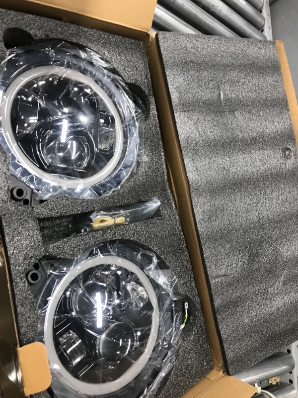 Photo 2 of 9 Inch RGB LED Headlights Round for Jeep Wrangler JL Headlights 2018 2019 2020 2021 2022 2023 Headlights Assembly With Bluetooth Controlled RGB Round Halo Daytime Running Lights, 2 Packs For Jeep JL 2018-2023 RBG