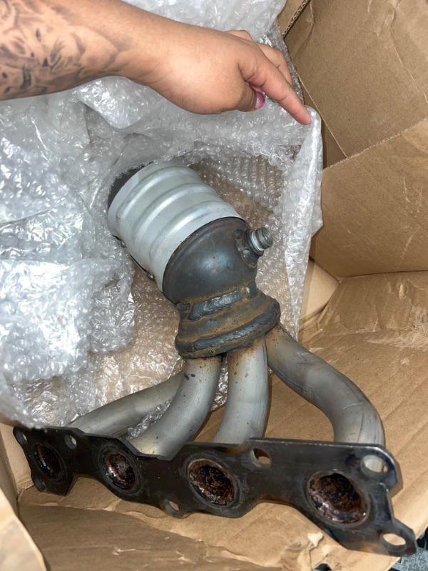 Photo 2 of 17211 Catalytic Converter, 1 Pack