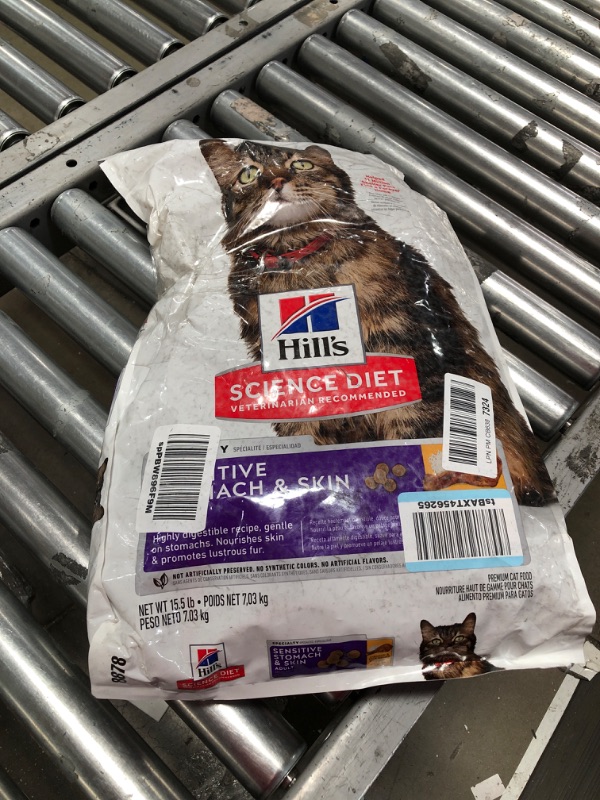 Photo 2 of Hill's Science Diet Dry Cat Food, Adult, Sensitive Stomach & Skin, Chicken & Rice Recipe, 15.5 Lb Bag Chicken & Rice 15.5 Pound (Pack of 1)