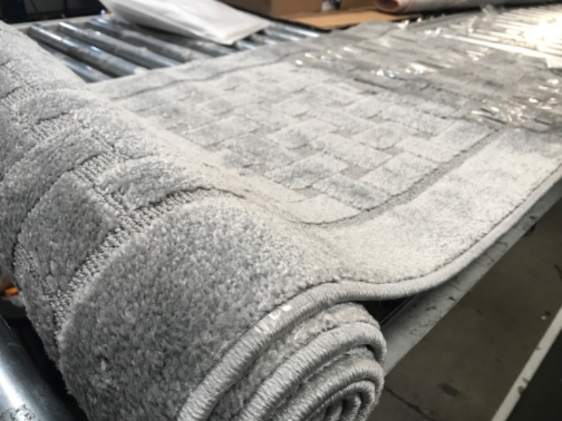Photo 1 of 2x10FT RUG RUNNER LIGHT GREY WITH SQUARE PATTERN 