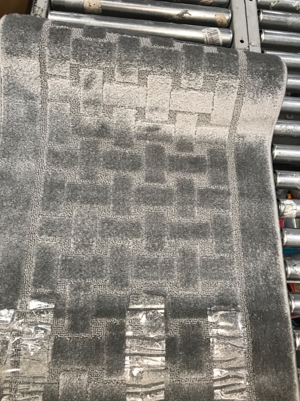 Photo 1 of 2x10FT RUG RUNNER LIGHT GREY WITH SQUARE PATTERN 