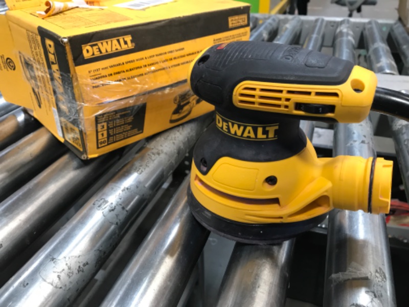 Photo 2 of *TESTED AND WORKS* DEWALT Random Orbit Sander, Variable Speed, 5-Inch with High-Velocity