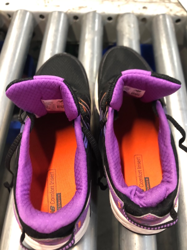 Photo 1 of (used)women's 8.5 New Balance Women's 410 V7 Trail Running Shoe
