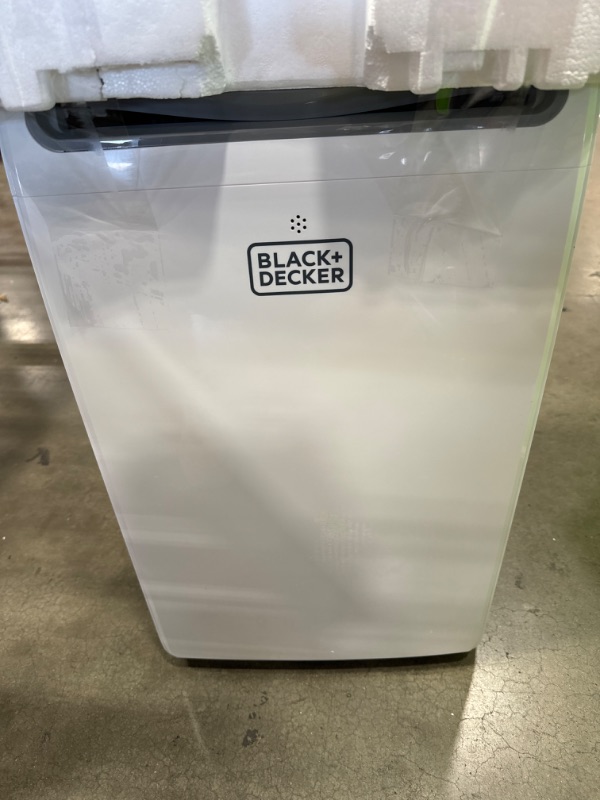 Photo 2 of **SEE NOTES** BLACK+DECKER BPACT14WT 7 700 BTU SACC/CEC (14 000 BTU ASHRAE) Portable Air Conditioner for Rooms up to 700 Sq. Ft.