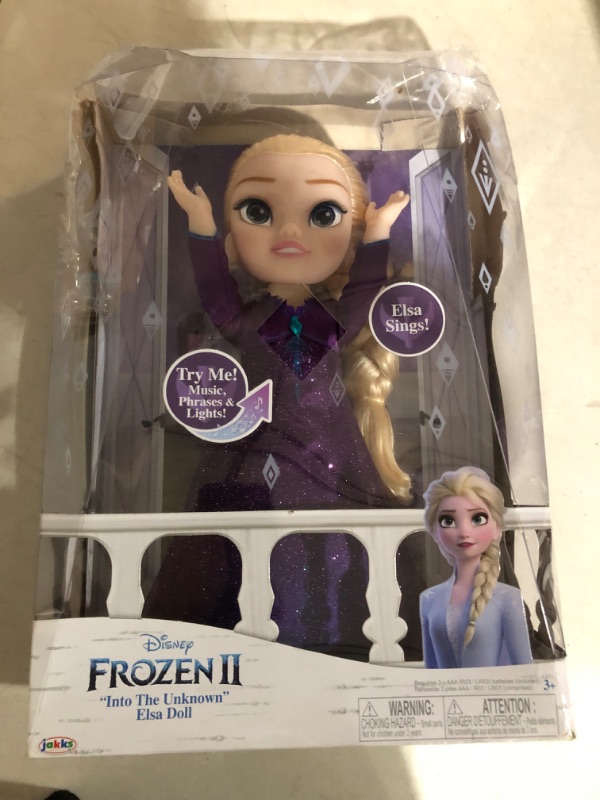 Photo 2 of ***USED*MINOR DAMAGE*FACE SLIGHTLY SMUSHED***
Disney Frozen 207031-V1 2 Elsa Musical Doll Sings Into the Unknown, Features 14 Film Phrases, 14"