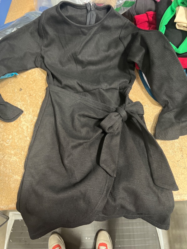 Photo 1 of BLACK DRESS SIZE 6 Y 