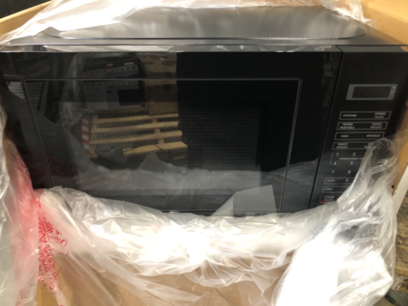 Photo 2 of 0.7 cu. ft. 700-Watt Countertop Microwave in Black