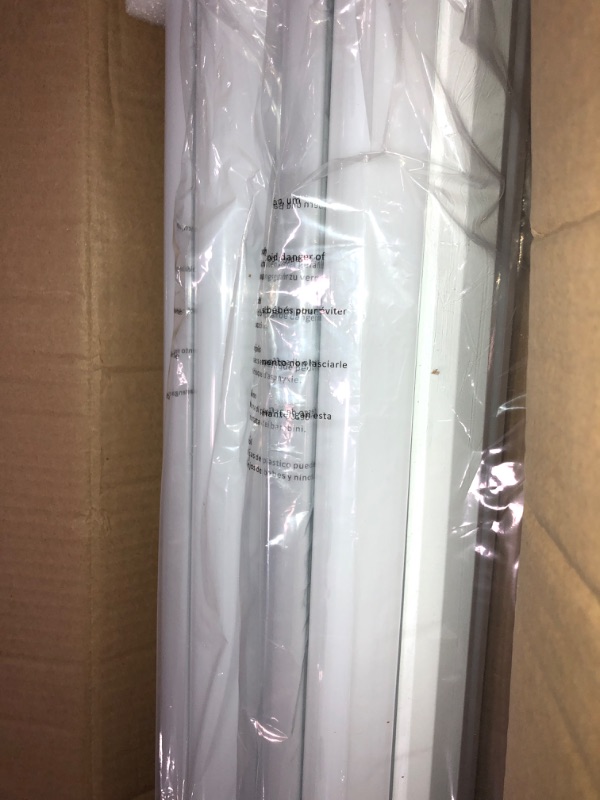 Photo 1 of ***USED - LIKELY MISSING PARTS - UNABLE TO VERIFY FUNCTIONALITY***
ANTLUX 4FT LED Wraparound Light Fixture 50W Ultra Slim LED Shop Lights for Garage, No Glare, 5500 Lumens, 5000K, 4 Foot Flush Mount Office Ceiling Wrap Light for Workshop Kitchen, 4 Pack