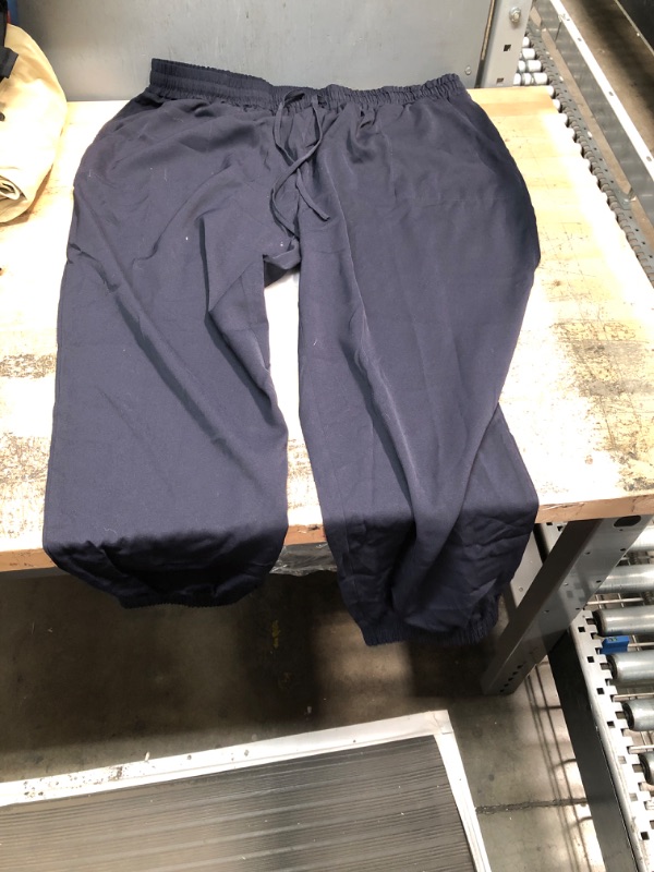 Photo 1 of 2XL joggers with pockets 