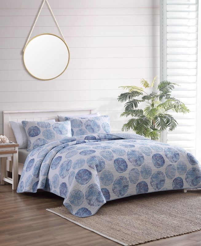 Photo 1 of Ocean Isle 3-Piece Blue Cotton King Quilt Set
