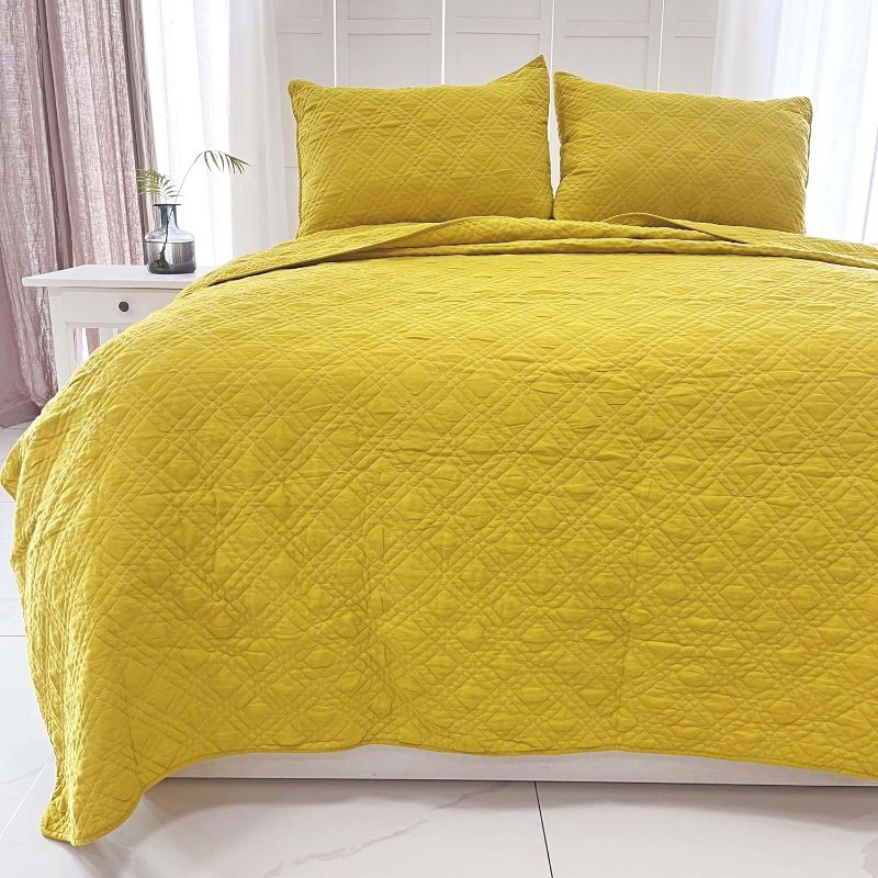 Photo 1 of 100% Cotton Quilt King Size Bedding Set Lightweight with Stitching Bedspread Soft Coverlet for All Season 3pc Yellow Quilt King Size Set (1 Quilt 2 Pillow Shams)(90"x102")
